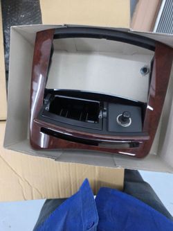 2003 to 2007 Cadillac CTS wood grain ashtray NEW