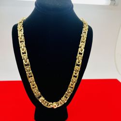 18K Gold Link Chain 26 Inches- 8mm