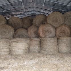 Round Bales 4x4