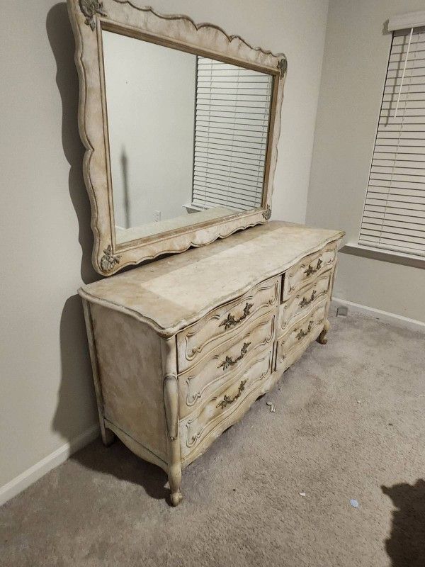 Vintage Dresser With Mirror 