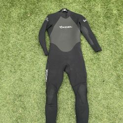 Men’s Xcel Wetsuit Size Medium/Large Thickness 4:3
