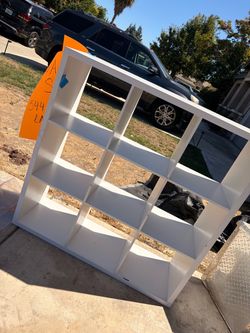 White Cube Bookshelf 4x3 Grid