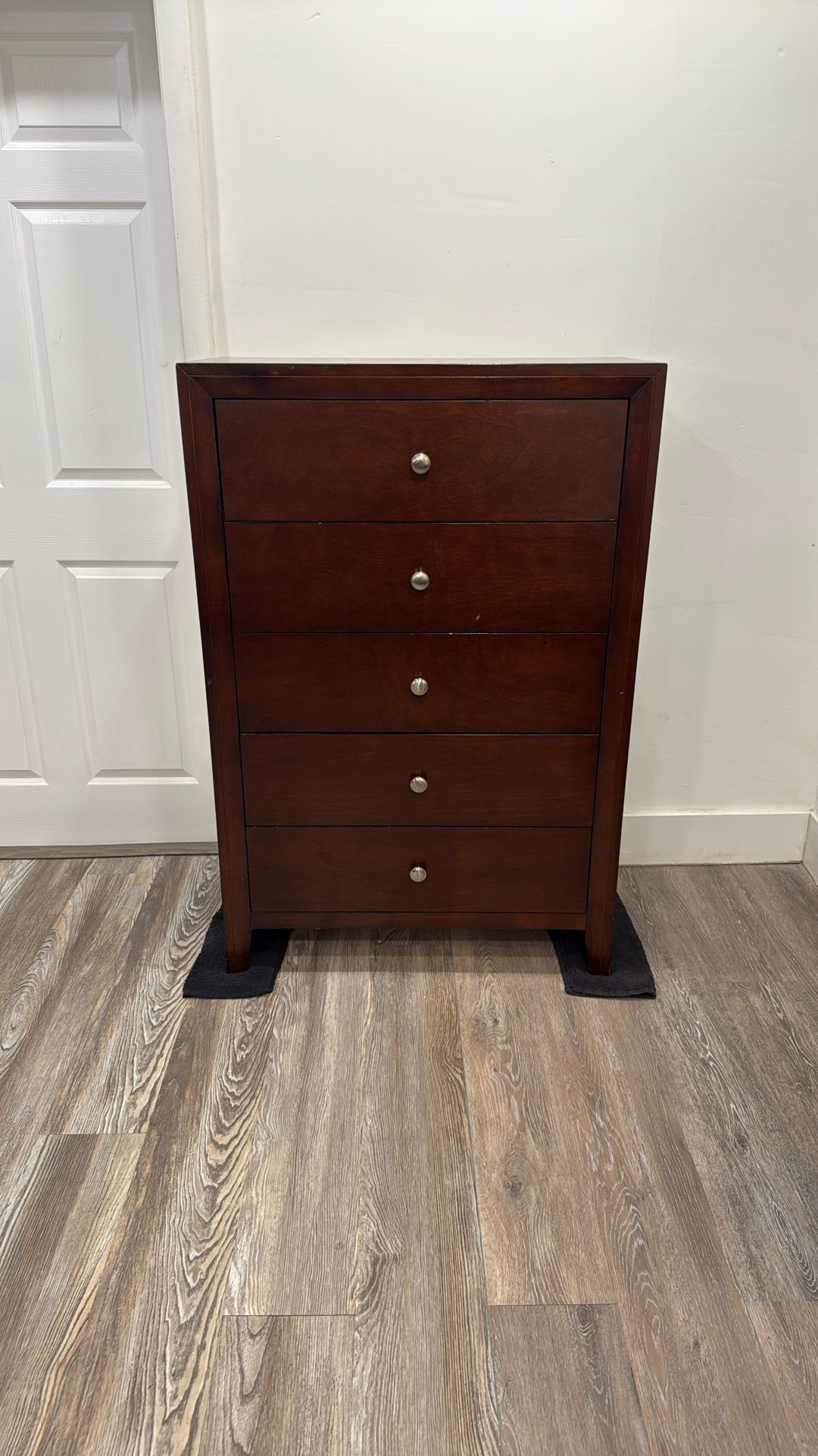 Drower Chest