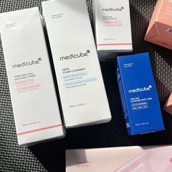 Medicube skincare viral bundle