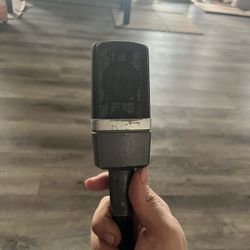 Mic 