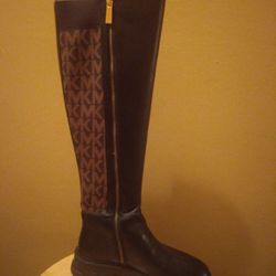 New Ladies Michael Kors Boots Size 5.5