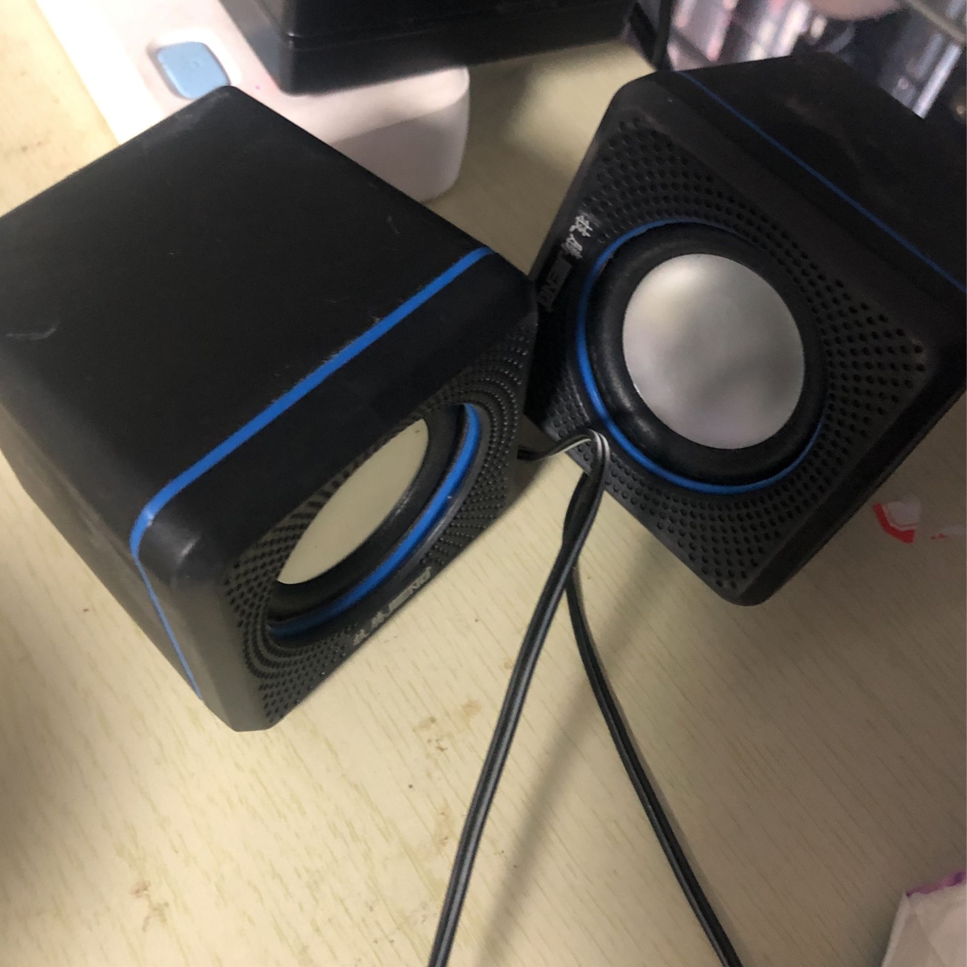 Black and blue 2pcs speaker