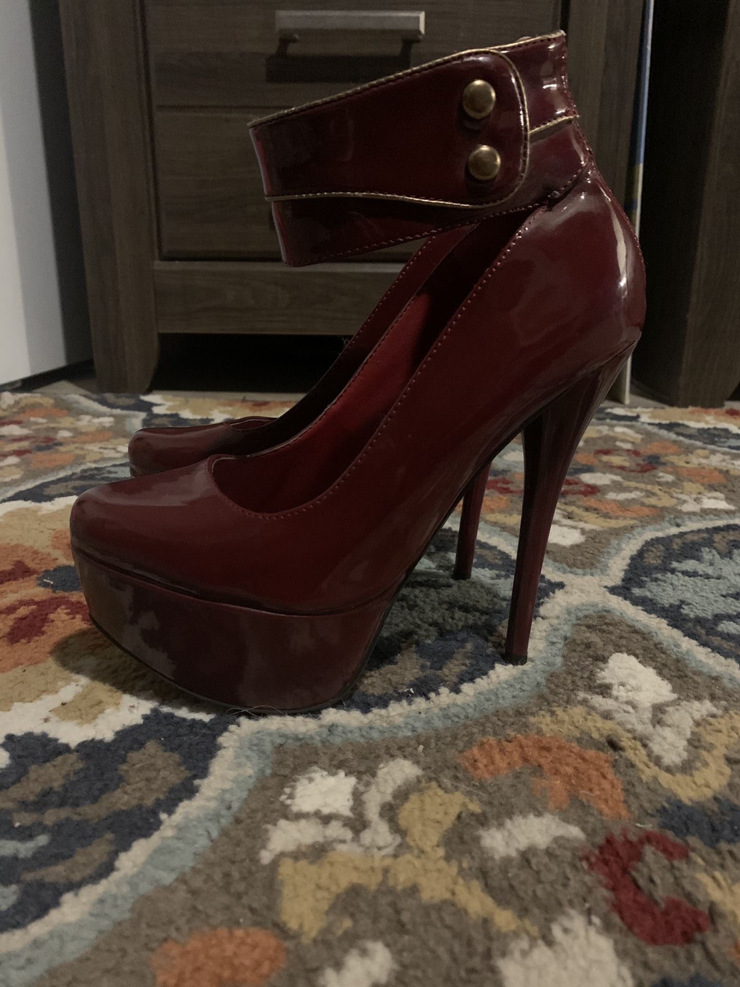 Charlotte Russe burgundy size 6 heels