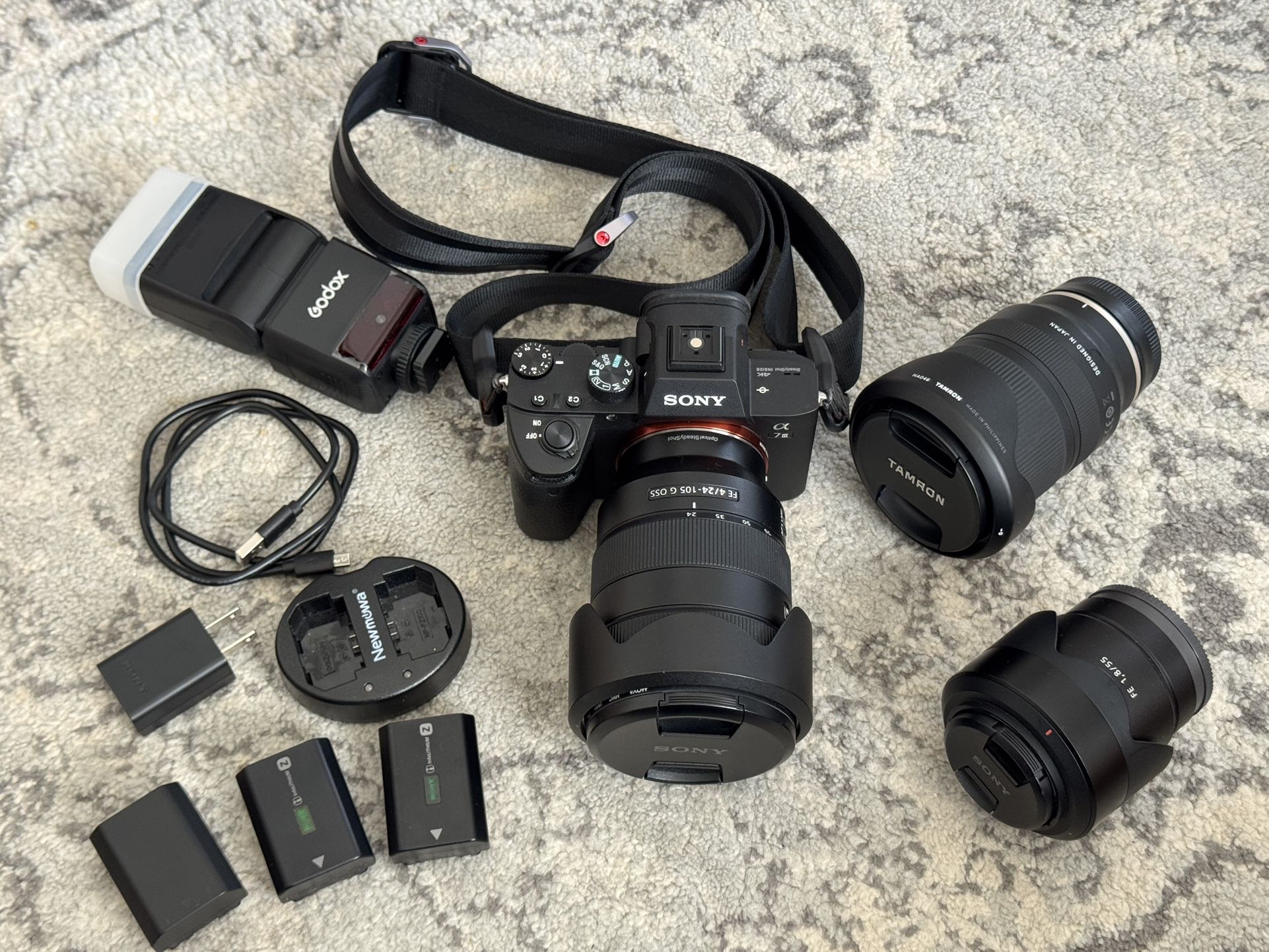 For Sale β Sony A7 III Full Frame Mirrorless Camera Kit + 3 Lenses + Extras