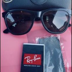 Women’s RayBans Sunglasses