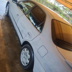 1999 Hondq Accord Lx V4