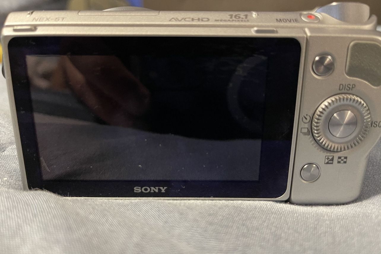 Sony Alpha NEX-5T Digital Camera - Kit with 16-50mm & 50-210mm zoom lenses & bag