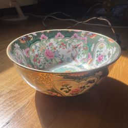 Large Chinese Porcelain Bowl
