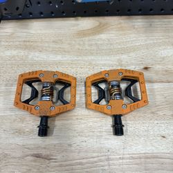 Crankbrothers Double Shot 3 Pedals.