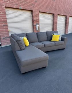 WITH DELIVERY SECTIONAL couch
