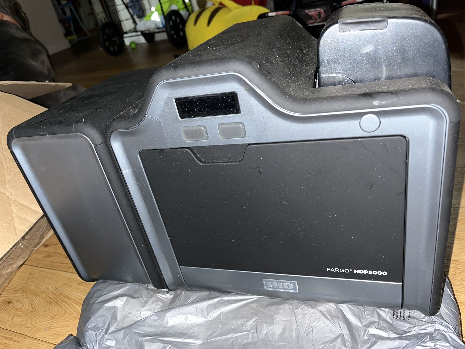 Fargo HDP5000 ;ID Card Printer Dual-Sided