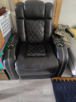 Automatic recliner w/LED lights
