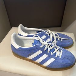 Gazelle Adidas Color Blue