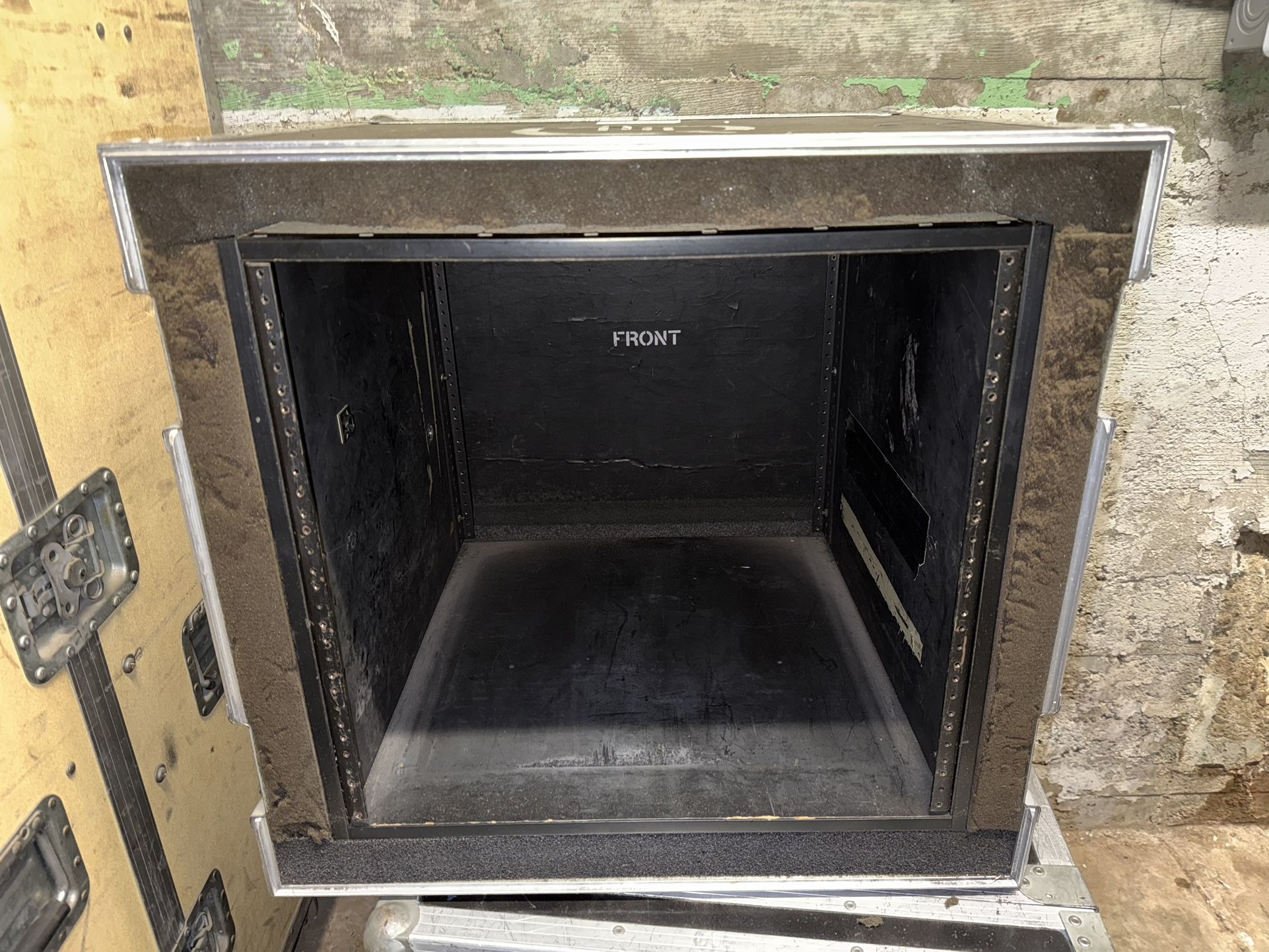 10U Shock Mount Rack Road Case - No Wheels