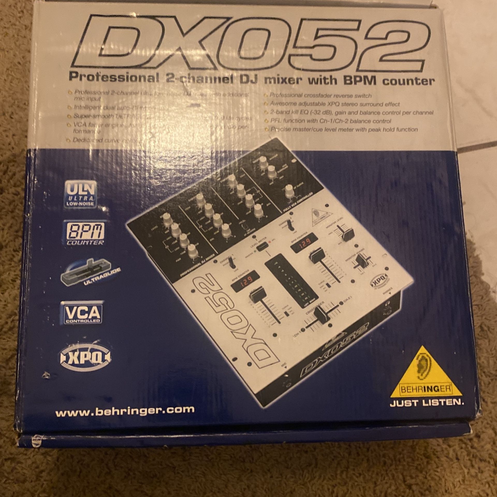 Behringer Dx052
