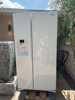 Samsung Side-by-Side Refrigerator White