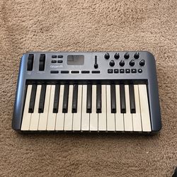 Oxygen25 MIDI Controller