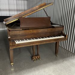 Baldwin Baby Grand Piano (Model M)