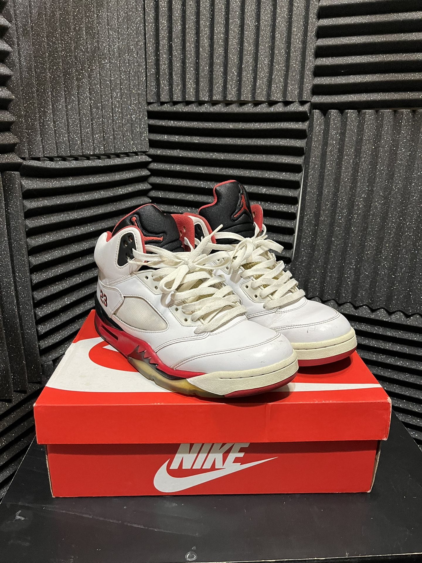 Jordan 'Fire Red Black Tongue' Men Size