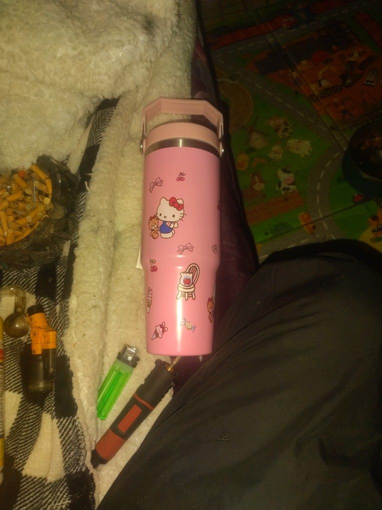Hello Kitty Turmist Worth 25 To 40 $ Brand New
