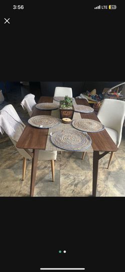 Dinner Table /comedor 