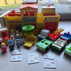 Vintage Fisher Price Village