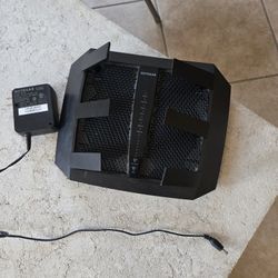 Netgear Nighthawk X6 R8000 Wifi Router, Ac3(contact info removed) Tri Band For Home Or Office. Equipped With 2.4ghz, And 2X 5.0 Ghz