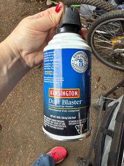 Dust blaster