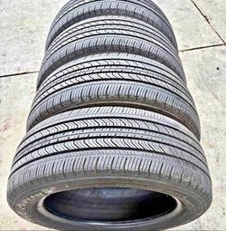 215/55/17 Michelin 📍📍 Vendo un set de llantas con 80% de vida las 4 📍🌟
