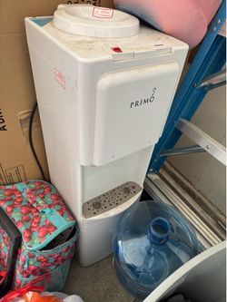 Water dispenser and jug