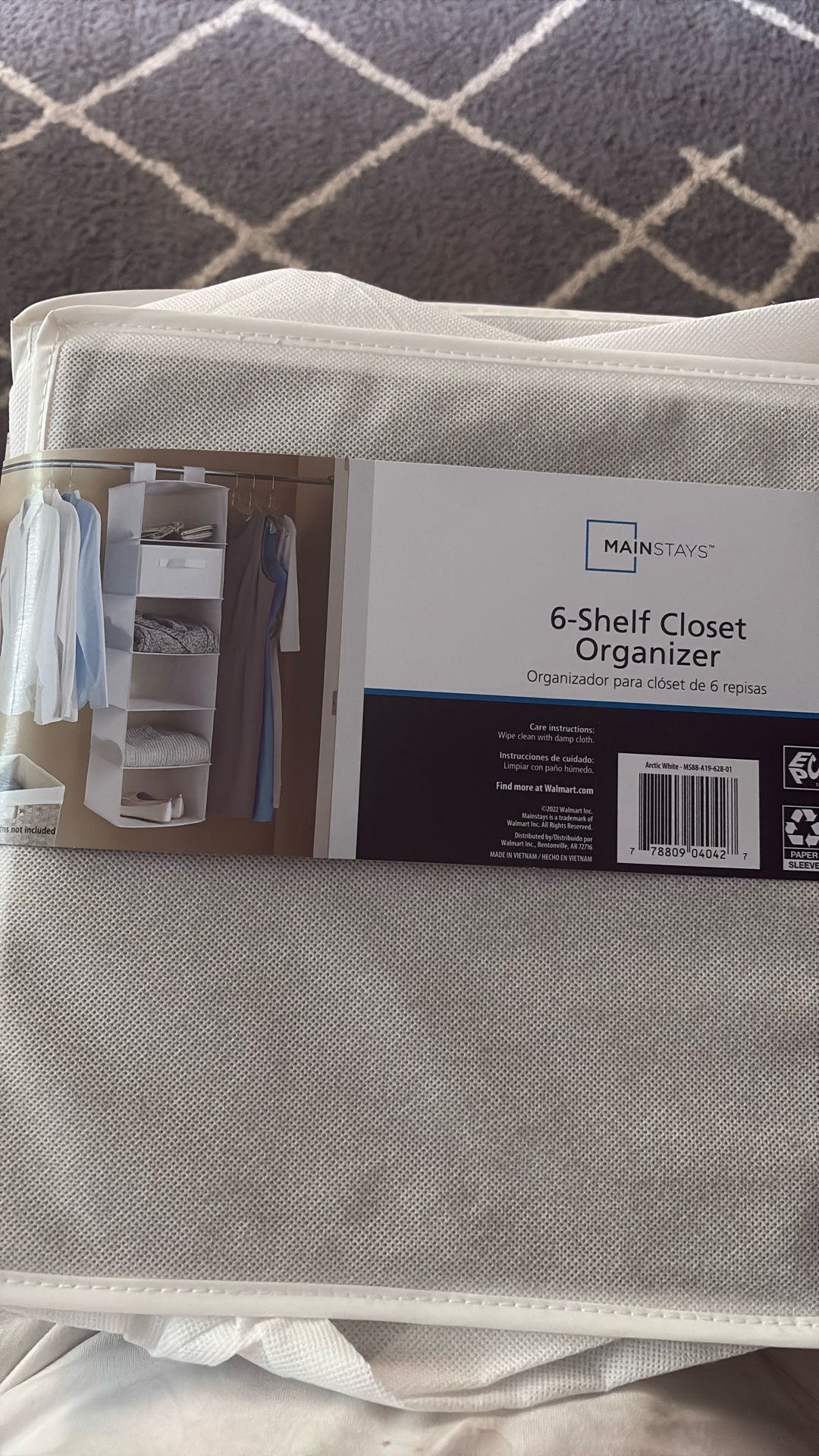 6 Shelf Closet Organizer. New. $8.