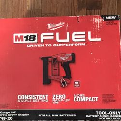 Milwaukee Fuel M18 18GA Narrow Crown Stapler 