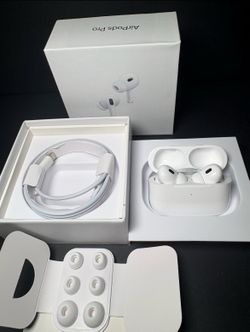 Apple AirPods Pro 2nd Generation Bluetooth Wireless Ear Buds Lightning Charger