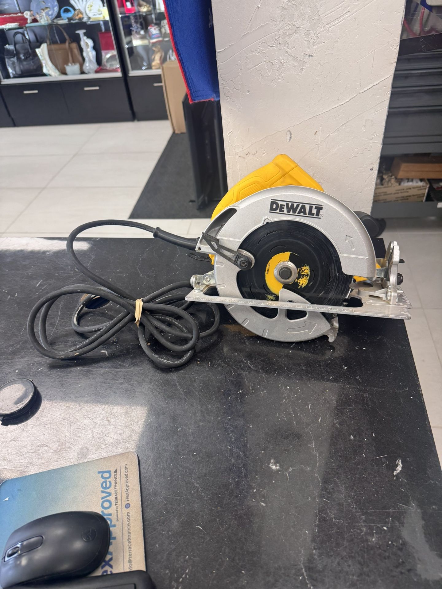 Dewalt - DWE575