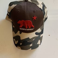 Dakota Grizzly Man’s Classic Cap