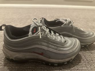 Women’s Nike Air max Silver Sneakers