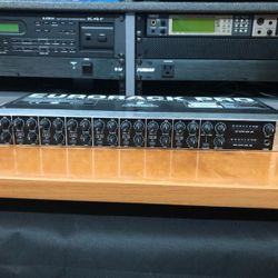Behringer RX1602 