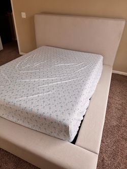 Queen bed with mattress