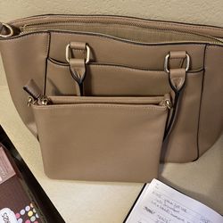 Bass Tan Purse