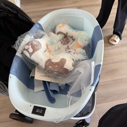 Selling a 100% brand new baby bundle