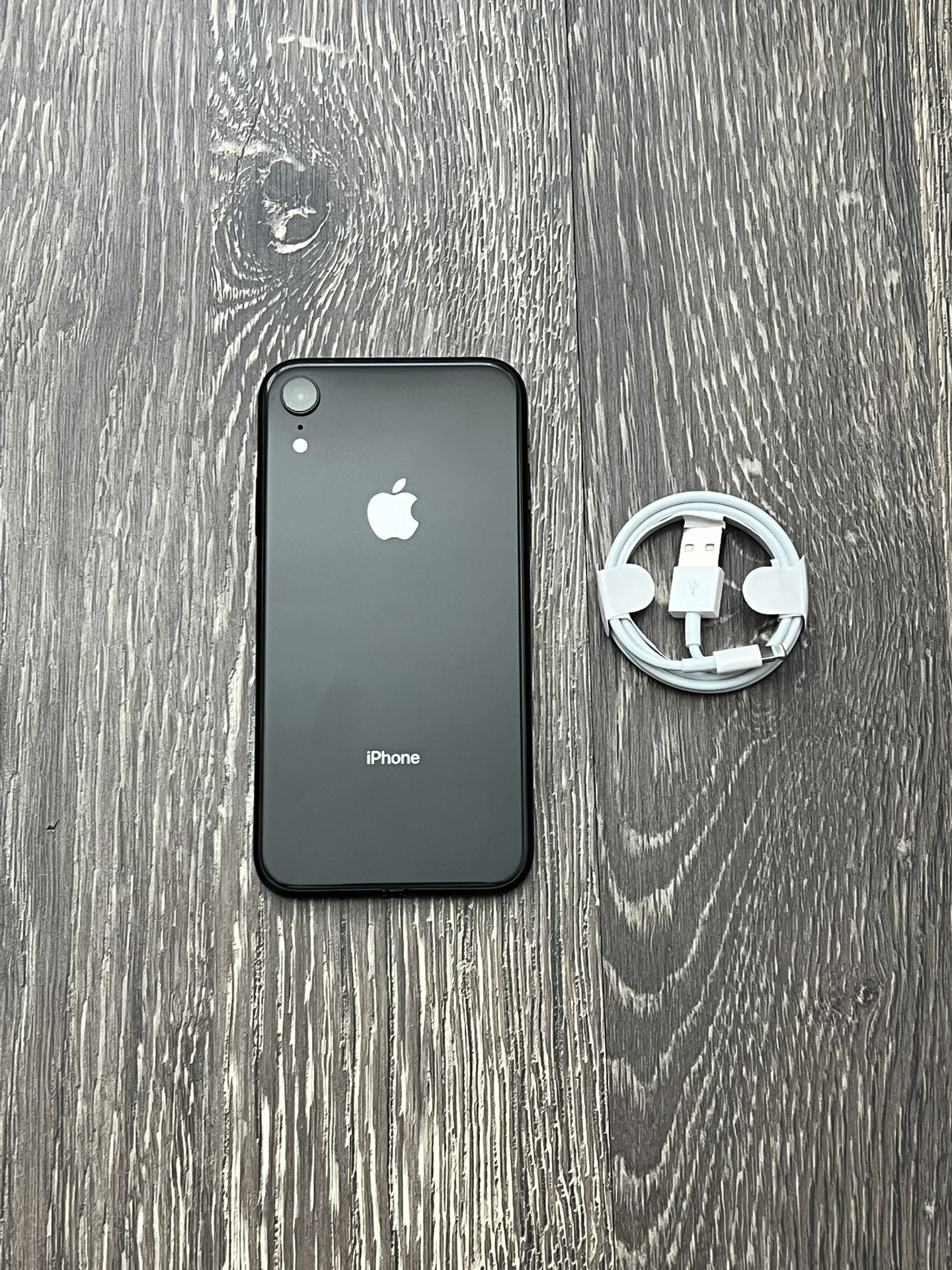 iPhone XR UNLOCKED FOR ALL CARRIERS!
