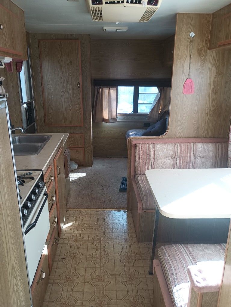 1988 Lynx 5th Wheel