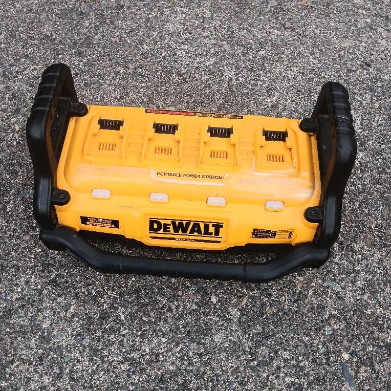 DeWalt DCB1800B Power Station 1800 Watts Good Condition. For Pick Up Fremont Seattle. No Low Ball Offers Please. No Trades