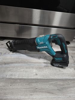 Makita xrj05z 18V LXT Cordless Brushless Reciprocating Saw