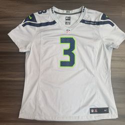 Nike Seattle Seahawks Russell Wilson #3 NFL On Field Jersey Women’s XL  100% authentic. Good condition.   The Nike Seattle Seahawks Russell Wilson #3 